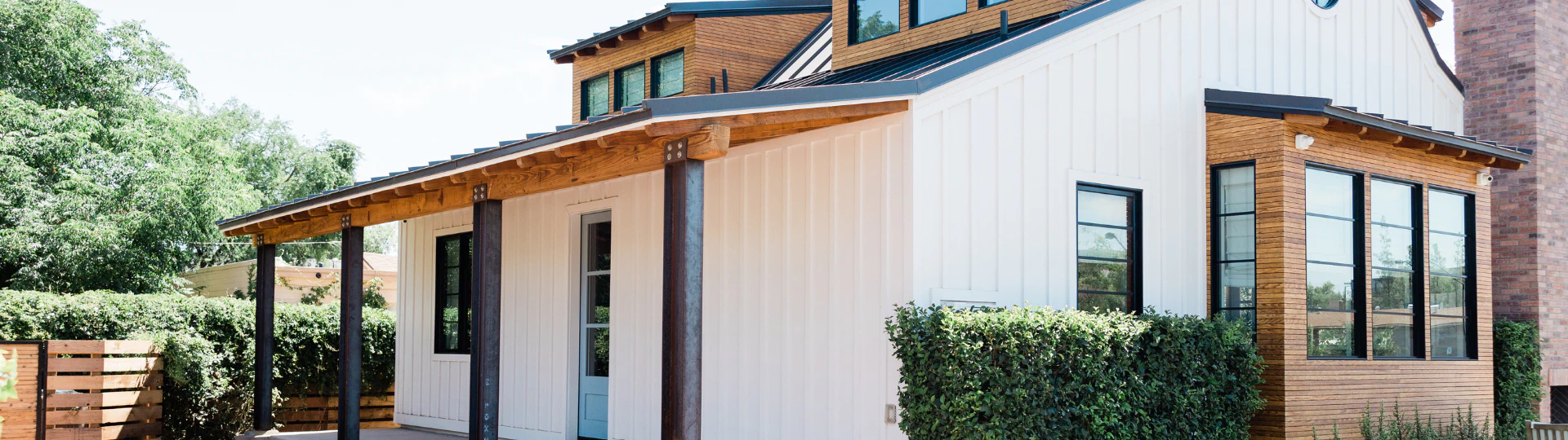 contact us breadcrumb